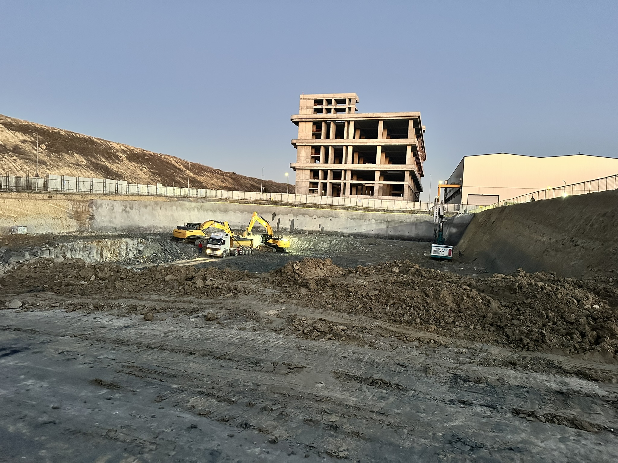 Deliklikaya Askop Fabrika Binası